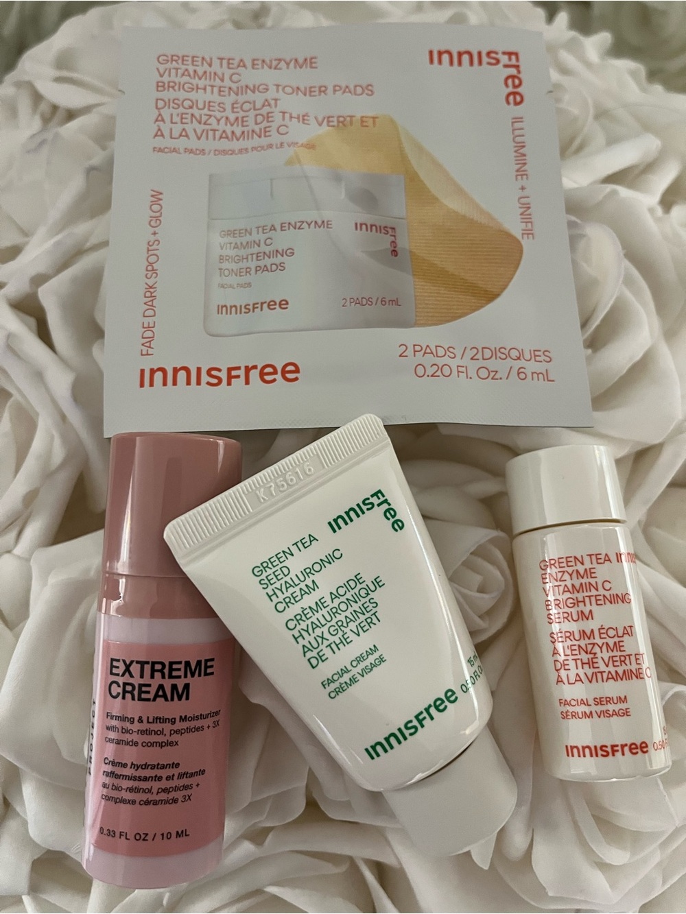 Innisfree Green Tea Hyaluronic Cream & Brightening Serum & toner pads Set